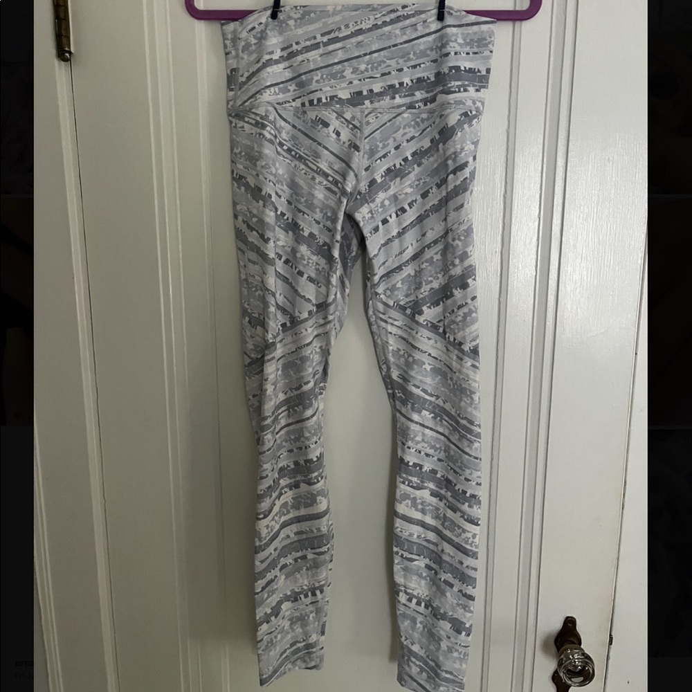 White Patterned Wunderunder Lululemon Leggings - image 1